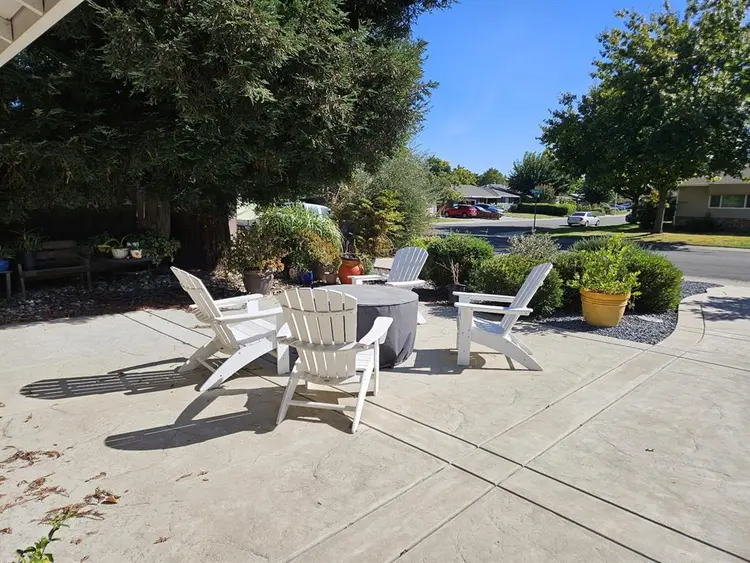 Pocket area master bedroom for rent