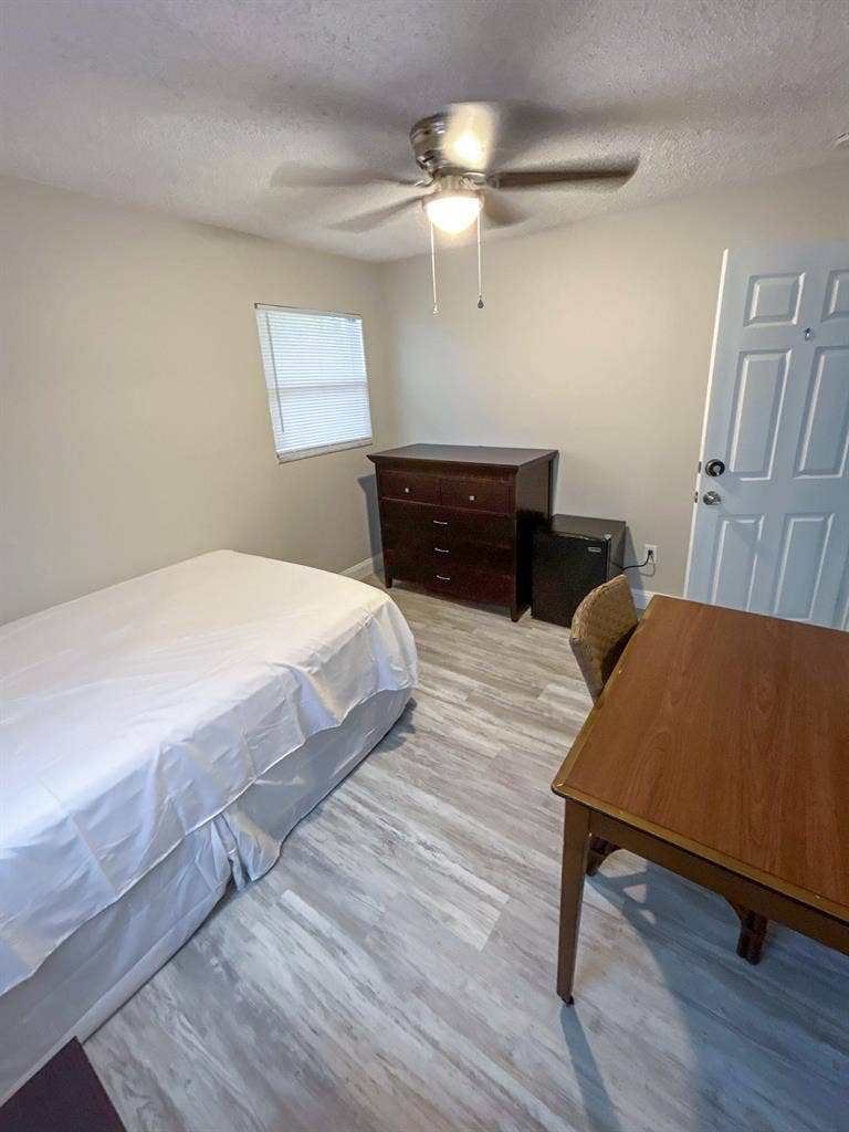 6 BR in Orlando