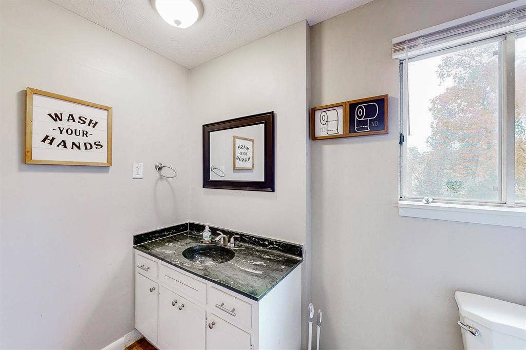 7 BR in Jonesboro
