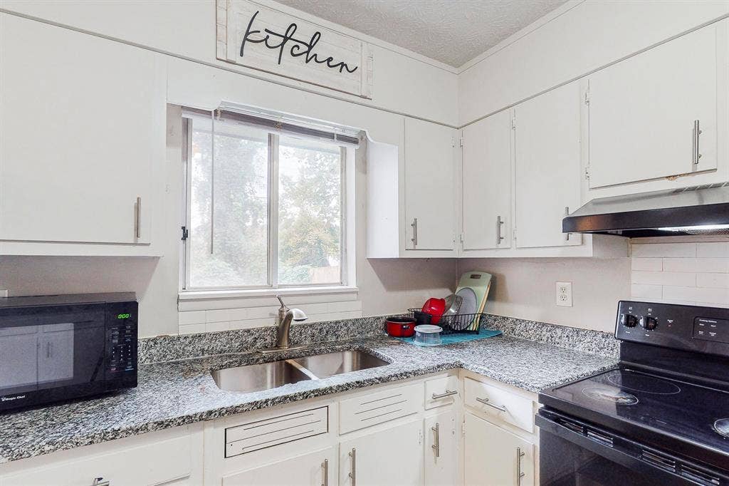 7 BR in Jonesboro