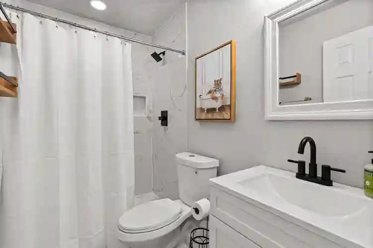 7 BR in Converse