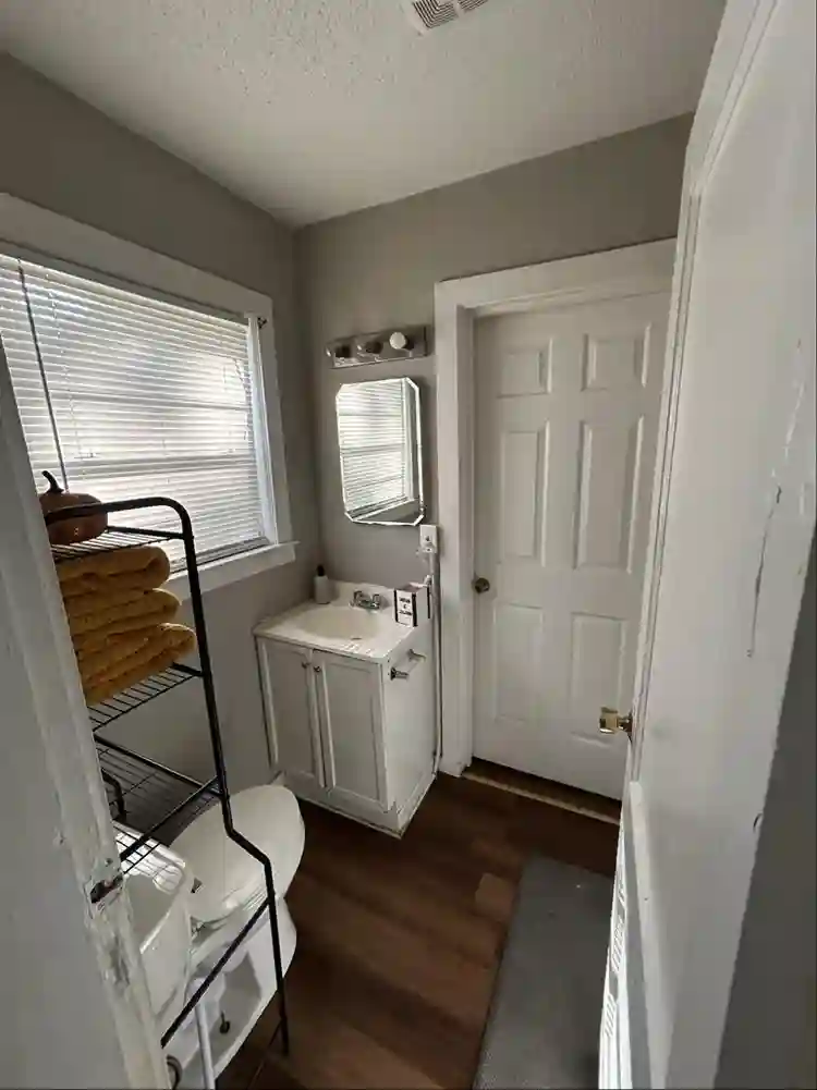 Cozy room in midtown