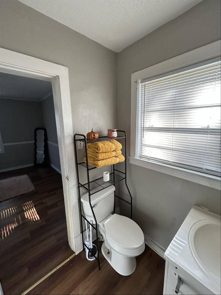 Cozy room in midtown