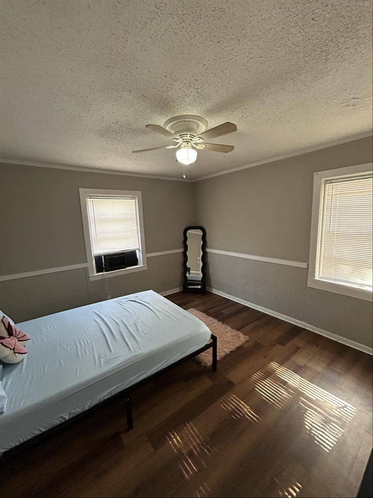 Cozy room in midtown