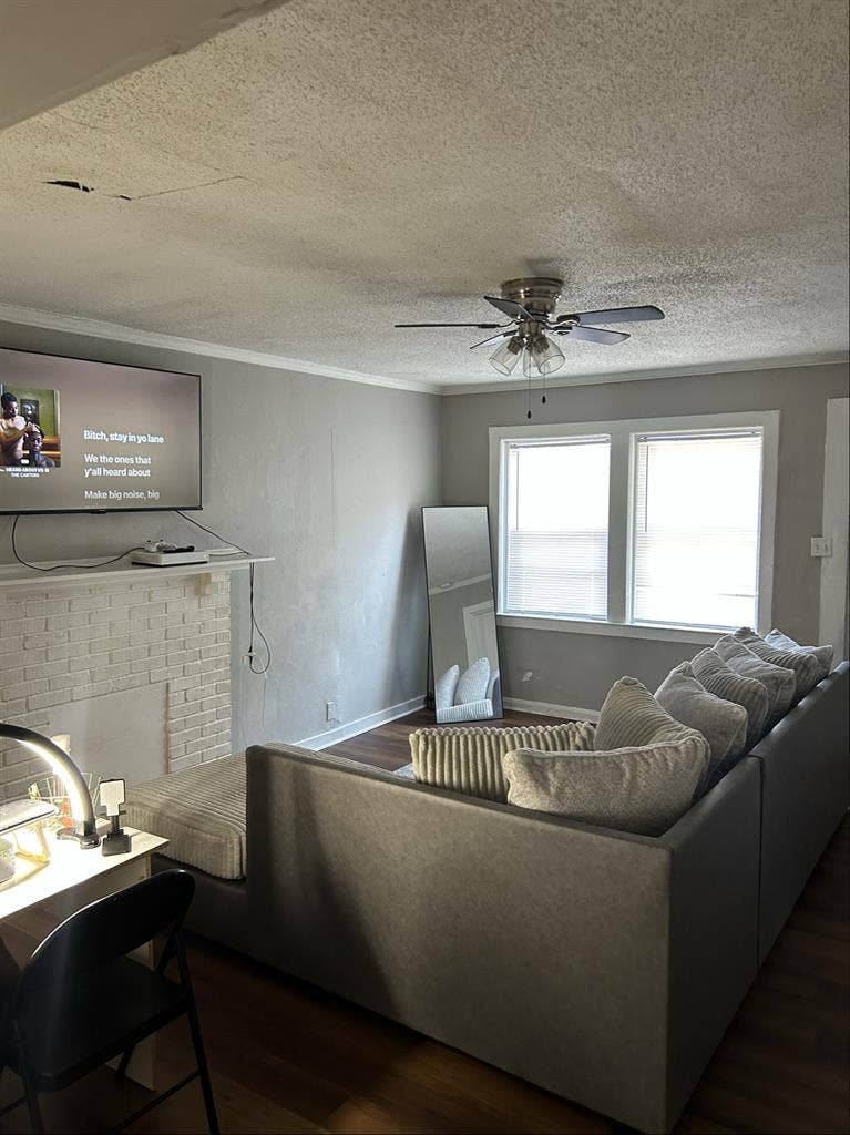 Cozy room in midtown