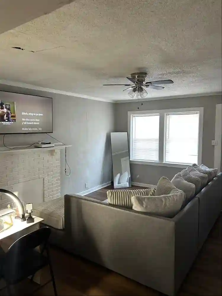 Cozy room in midtown