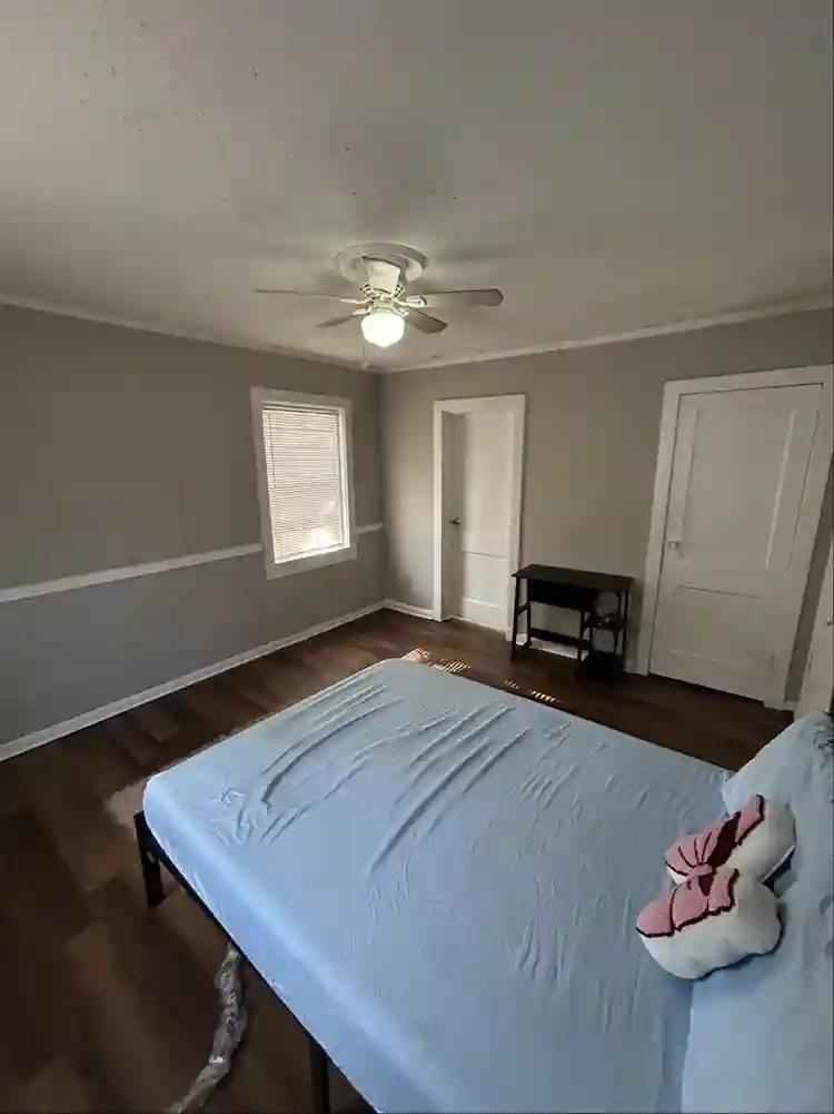 Cozy room in midtown