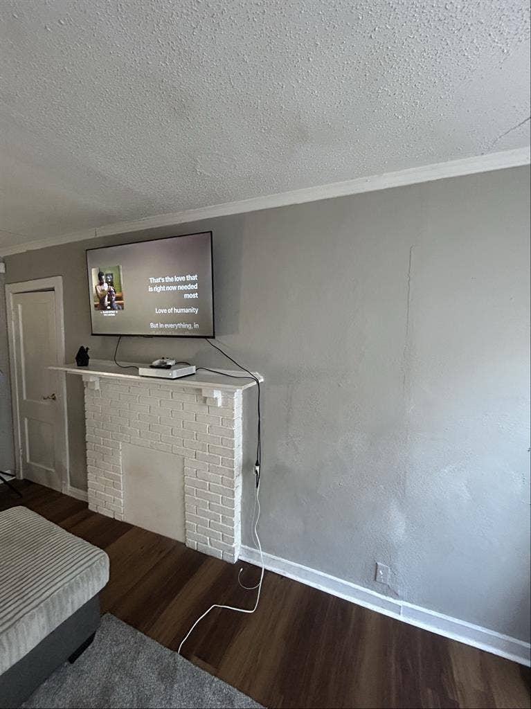 Cozy room in midtown