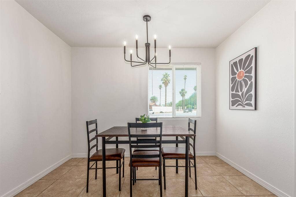 6 BR in Phoenix