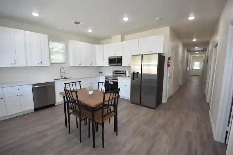 7 BR in Houston
