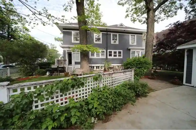 Musician/Night Owl Roommate Wanted