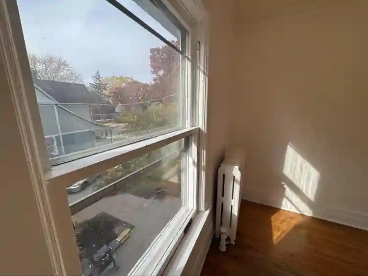 Musician/Night Owl Roommate Wanted