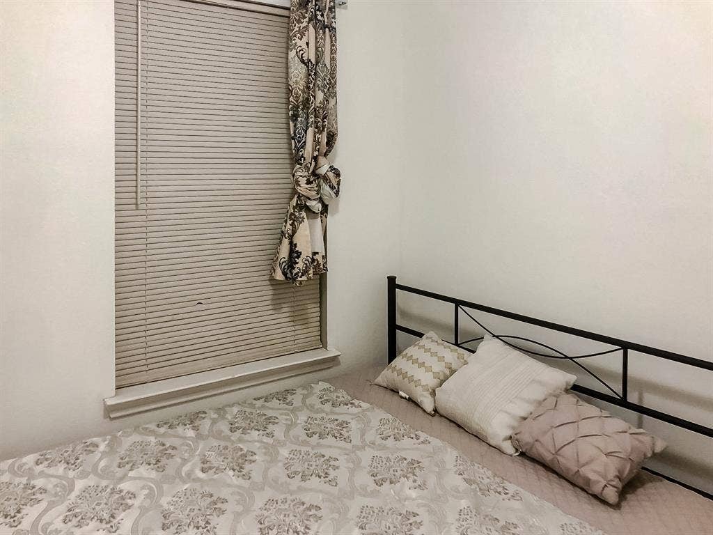 8 BR in Houston