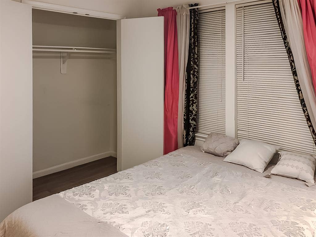 8 BR in Houston