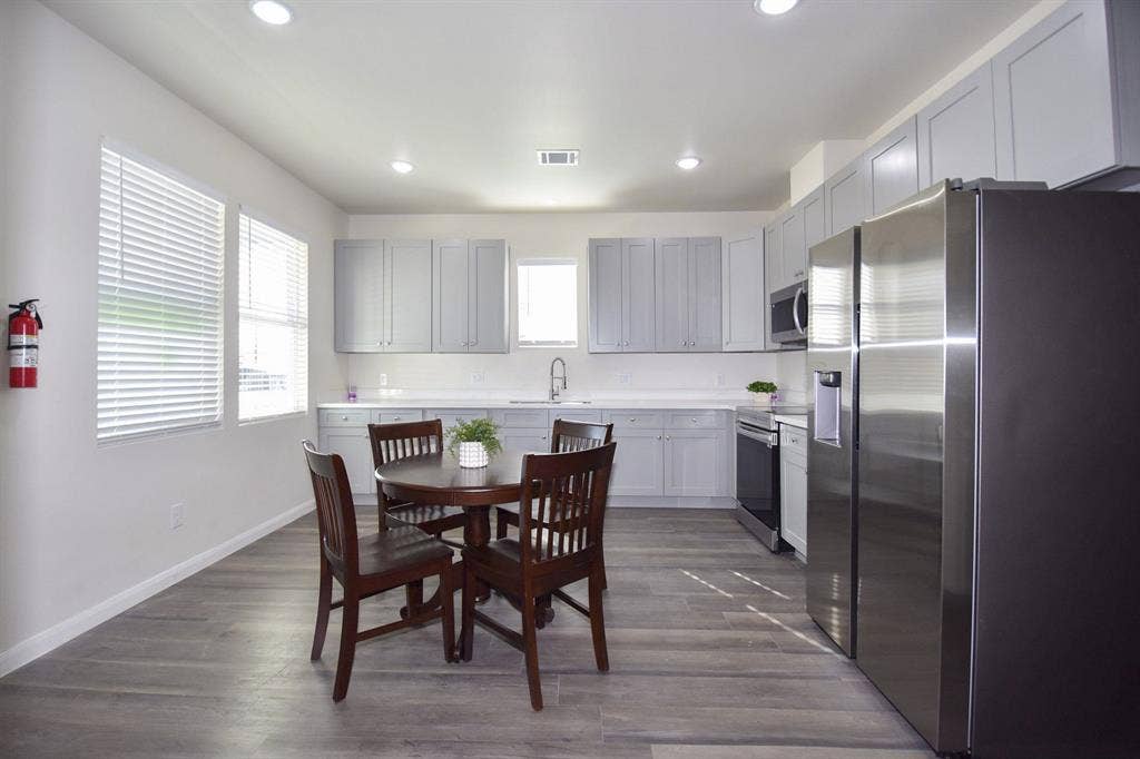 7 BR in Houston