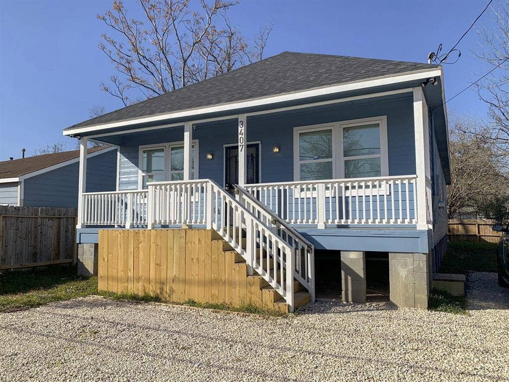 7 BR in Houston