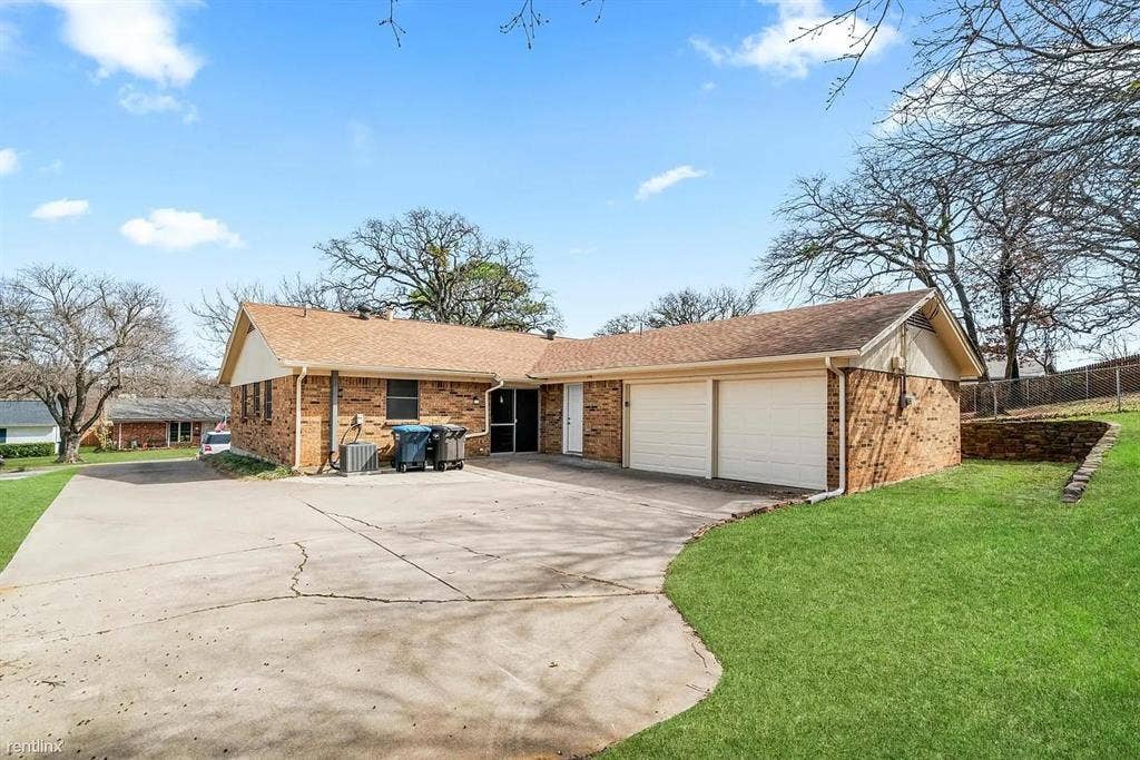 4 BR in Fort Worth