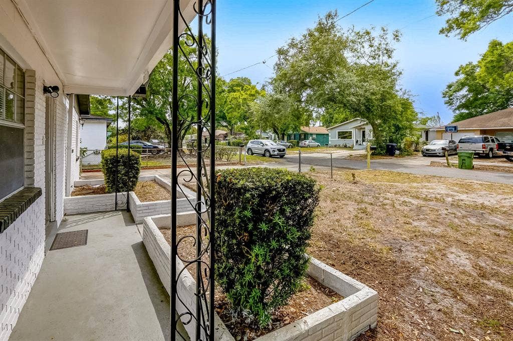 4 BR in Tampa