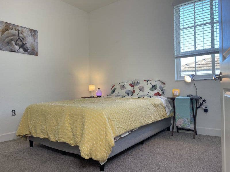 NICE PRVT BEDROOM / SHARED BTH