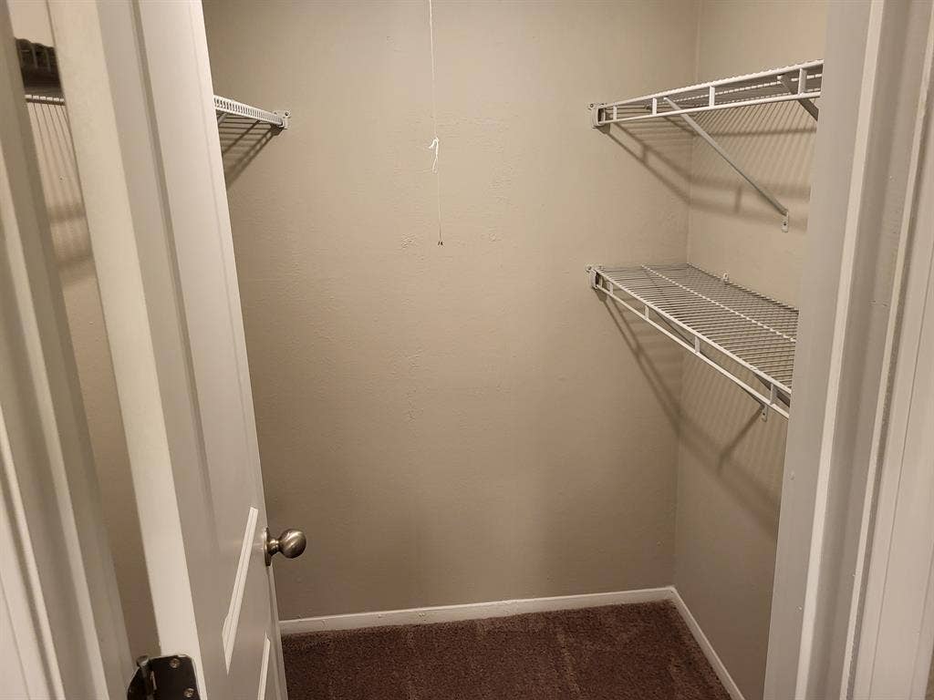 Nice br and priv bath in Cary apt