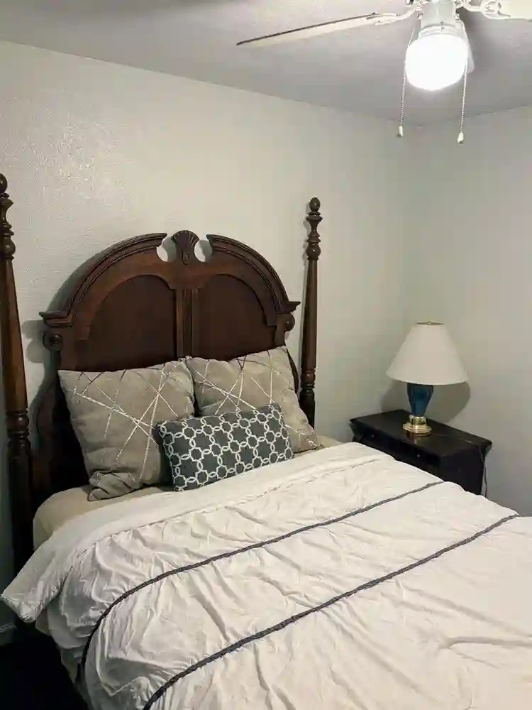 4 BR in Houston