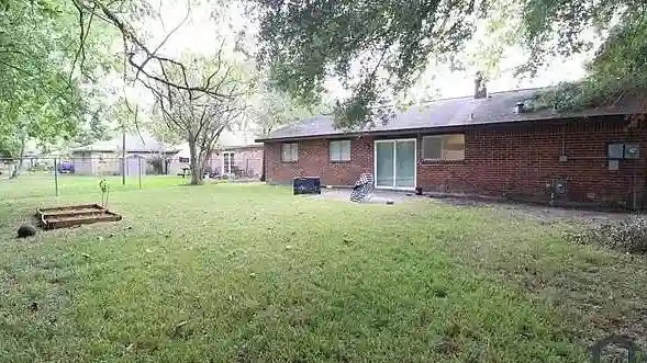 4 BR in Houston
