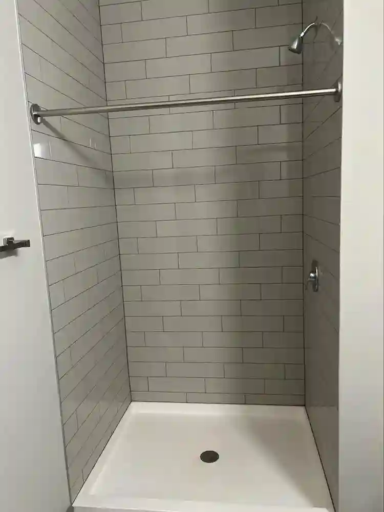 MAIN ON UNIVERISTY 2 BED APT