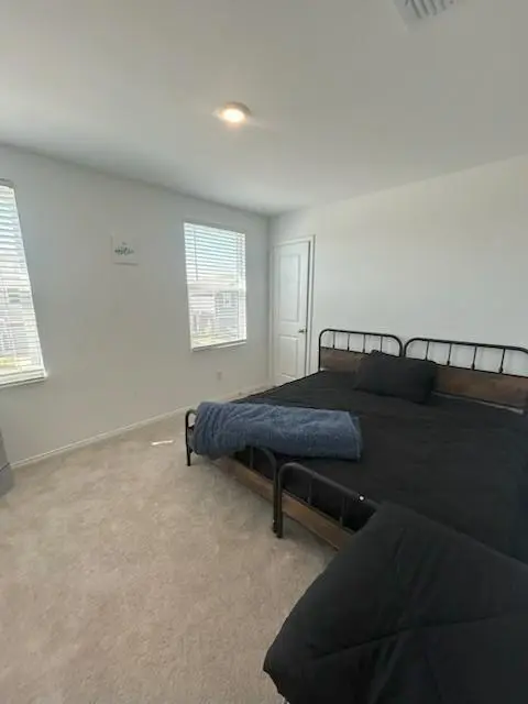 4 BR in Dallas
