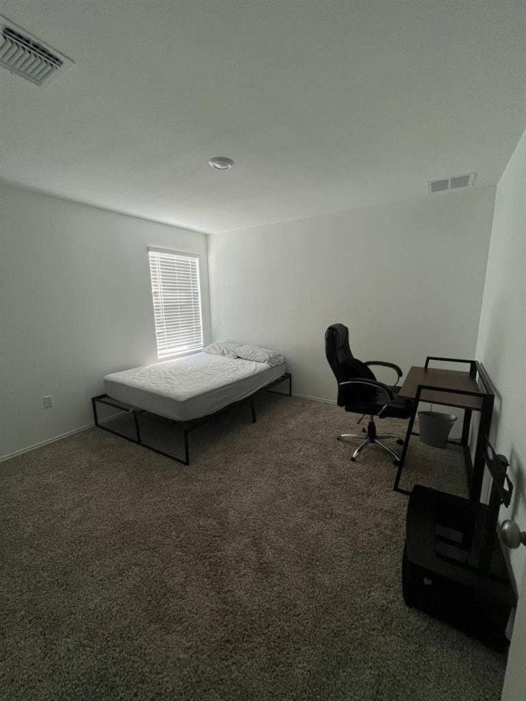 3 BR in Austin