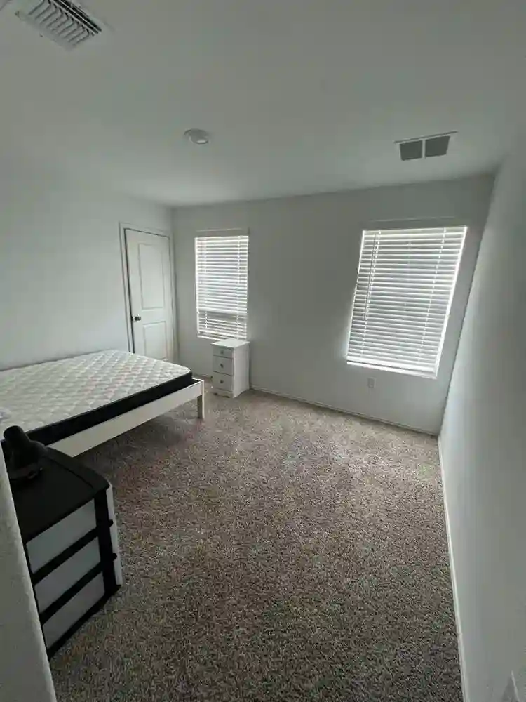 3 BR in Austin