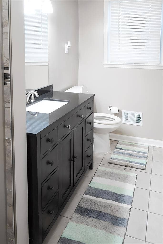 6 BR in Forest Park