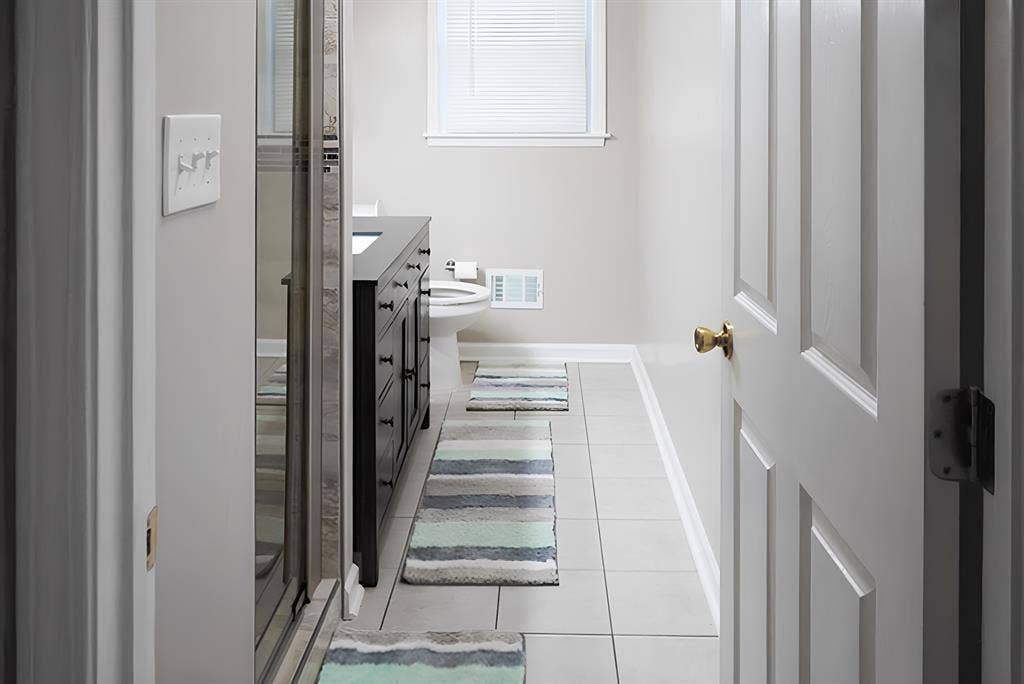 6 BR in Forest Park