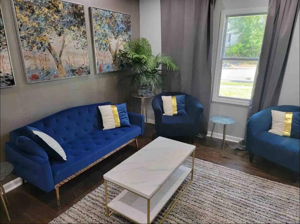 2 BR in Atlanta