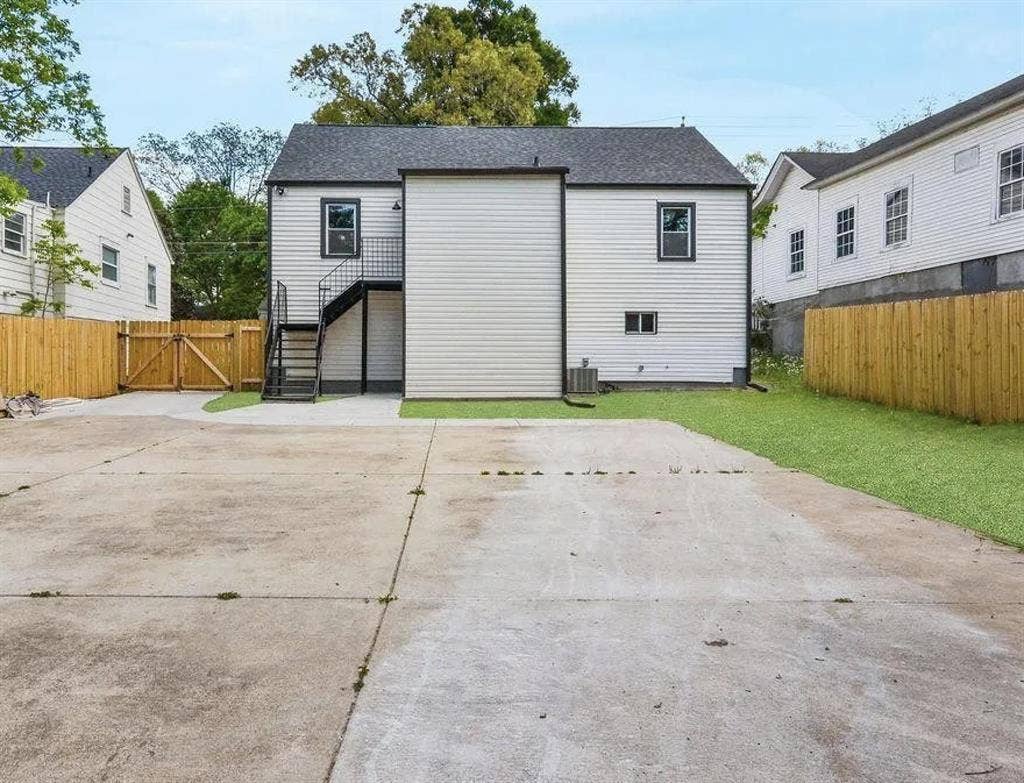 2 BR in Atlanta