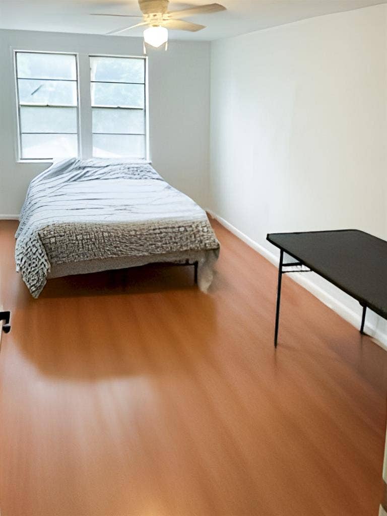 7 BR in Houston