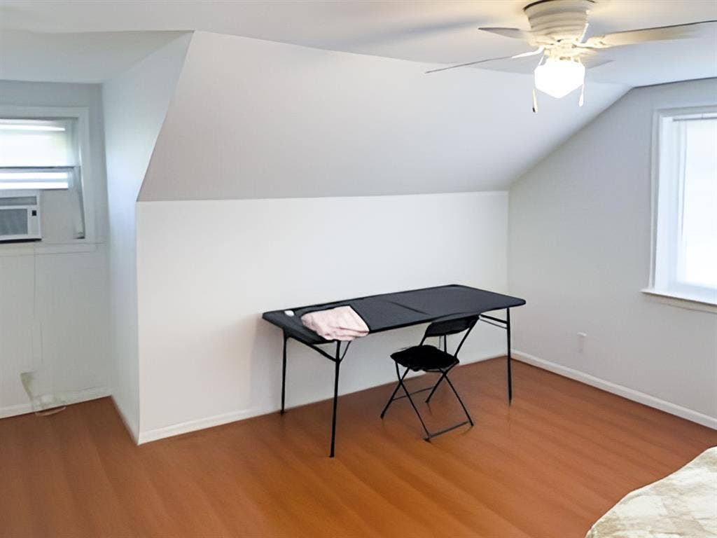 7 BR in Houston