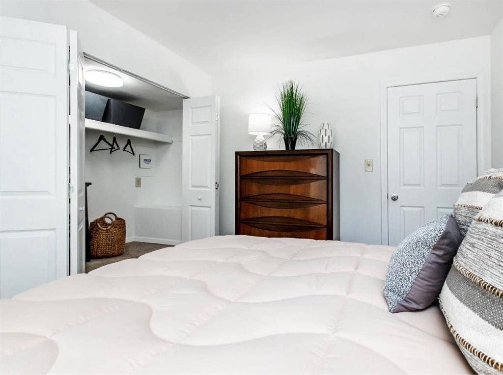 Looking for a 3rd to join my gf/me