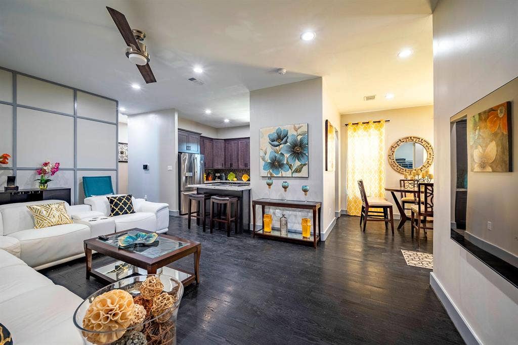 3 BR in Houston