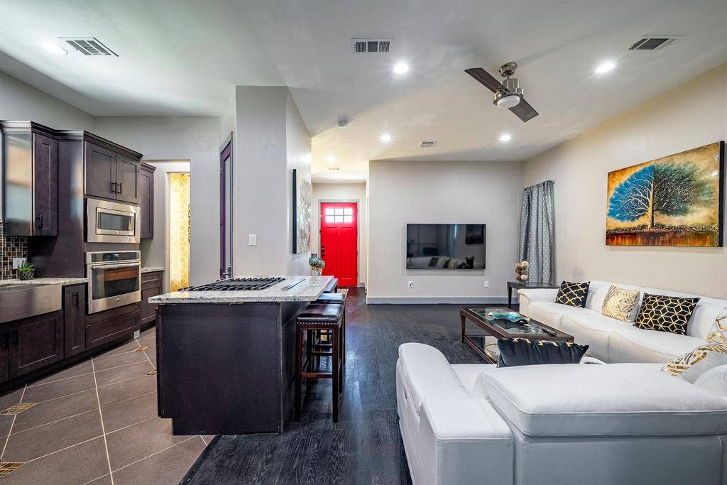 3 BR in Houston