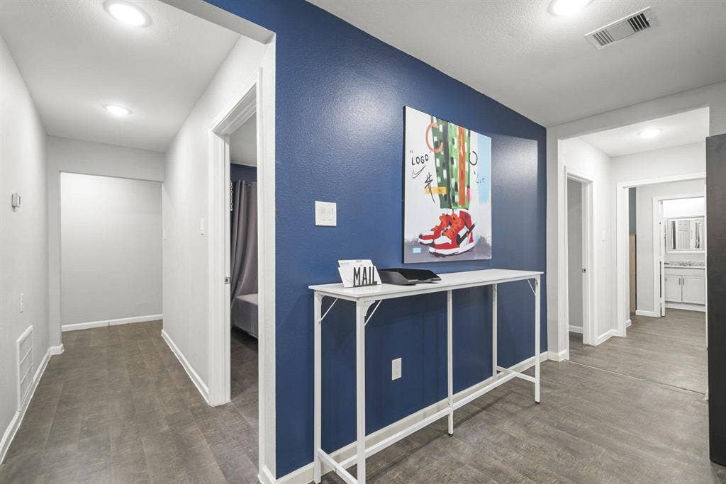 8 BR in Houston
