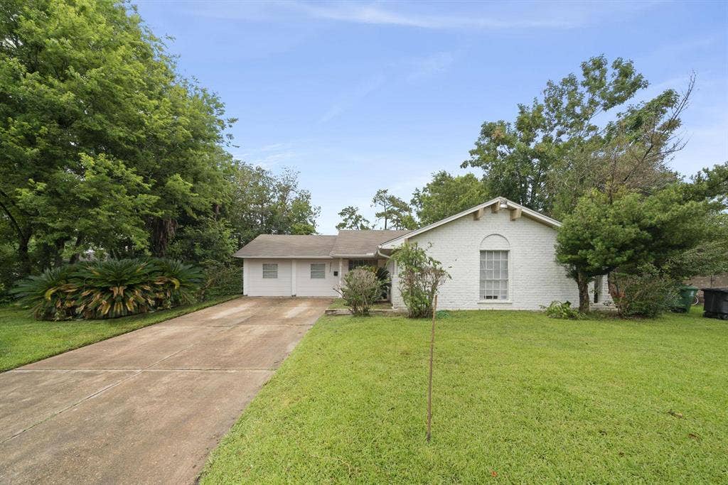 8 BR in Houston