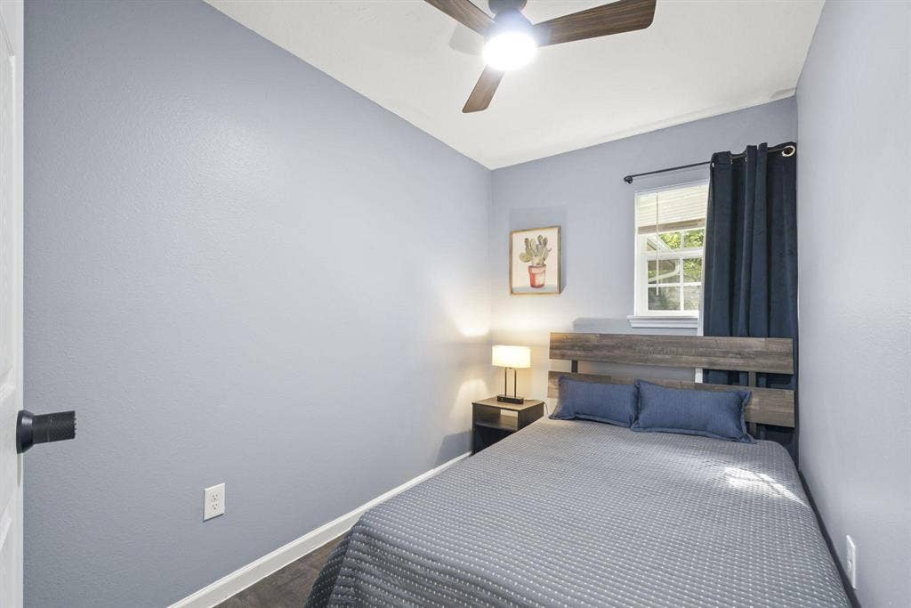 8 BR in Houston