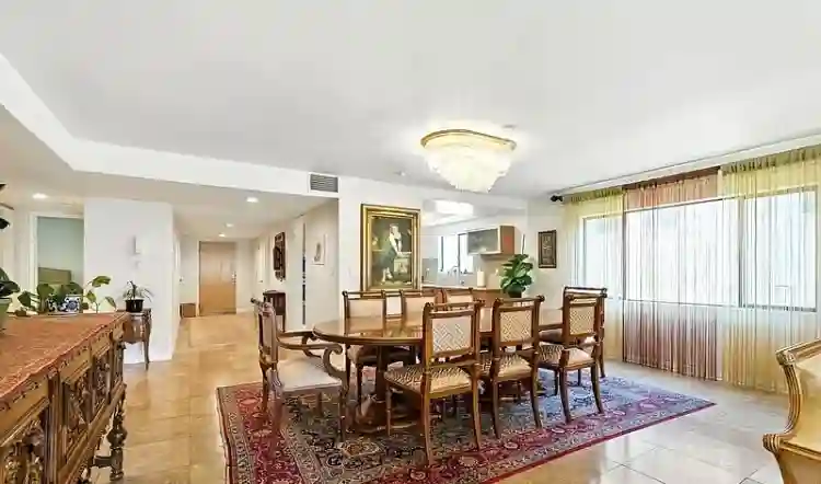 Beverly Hills Adj /Roxbury Dr