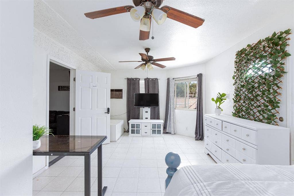 5 BR in Las Vegas