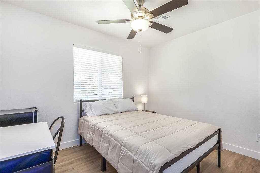 8 BR in Phoenix