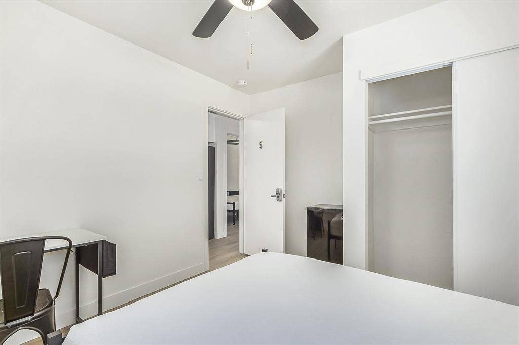 8 BR in Phoenix