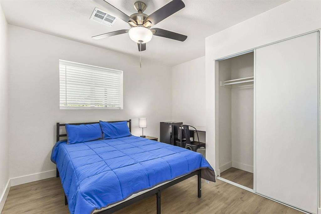 8 BR in Phoenix
