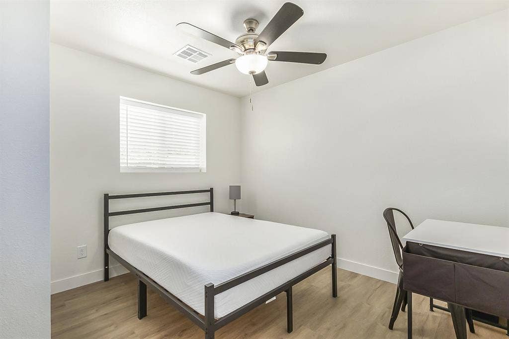 8 BR in Phoenix