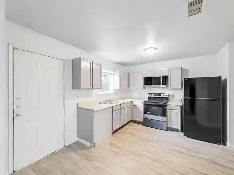 6 BR in Dallas