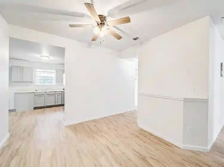 6 BR in Dallas